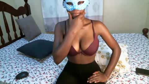 Snapshot of slimqueenbae chatting on 15, 9, 2025 slimqueenbae online show from 15, 9, 2025