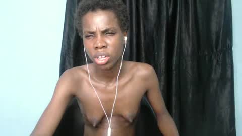 Snapshot of slimzyxdoll chatting on 23, 2, 2025 slimzyxdoll online show from 23, 2, 2025