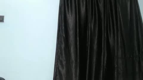 Snapshot of slimzyxdoll chatting on 28, 2, 2025 slimzyxdoll online show from 28, 2, 2025