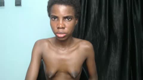 Snapshot of slimzyxdoll chatting on 1, 3, 2025 slimzyxdoll online show from 1, 3, 2025