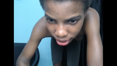 Snapshot of slimzyxdoll chatting on 2, 3, 2025 slimzyxdoll online show from 2, 3, 2025