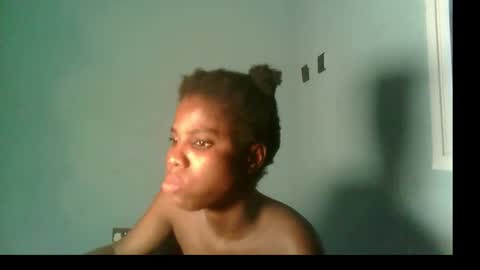 Snapshot of slimzyxdoll chatting on 22, 9, 2025 slimzyxdoll online show from 22, 9, 2025
