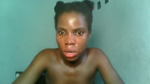 Snapshot of slimzyxdoll chatting on 9, 10, 2025 slimzyxdoll online show from 9, 10, 2025