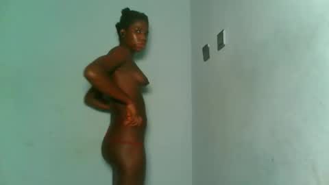 Snapshot of slimzyxdoll chatting on 9, 10, 2025 slimzyxdoll online show from 9, 10, 2025