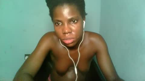 Snapshot of slimzyxdoll chatting on 13, 10, 2025 slimzyxdoll online show from 13, 10, 2025