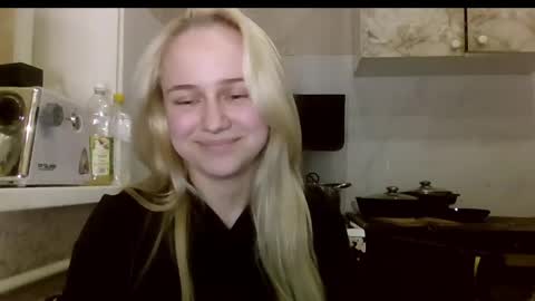 sloanne___ta online show from 22, 4, 2026