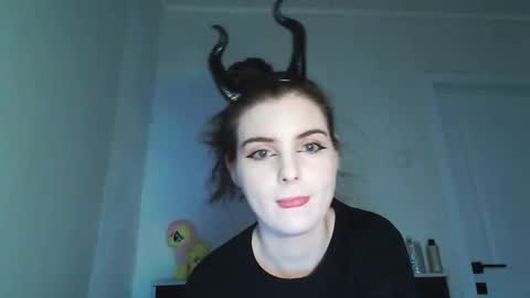 Snapshot of sloomonata chatting on 2, 11, 2025 sloomonata online show from 2, 11, 2025