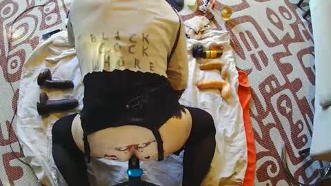 Snapshot of slutgurl_pdx chatting on 6, 2, 2026 slutgurl_pdx online show from 6, 2, 2026