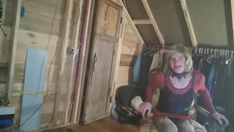 slutjennifertransxx online show from 13, 2, 2026