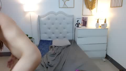 slutty_aurora online show from 8, 3, 2025