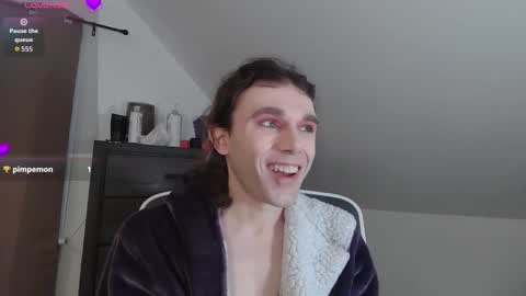 Snapshot of sluttyhorrorparty chatting on 26, 11, 2025 Natsu online show from 26, 11, 2025