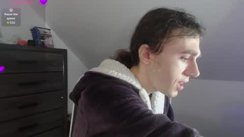 Snapshot of sluttyhorrorparty chatting on 19, 12, 2025 Natsu online show from 19, 12, 2025