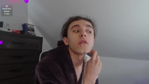 Snapshot of sluttyhorrorparty chatting on 12, 1, 2026 Natsu online show from 12, 1, 2026