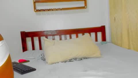 Snapshot of sluttysam_ chatting on 11, 9, 2025 Sexyslutt online show from 11, 9, 2025