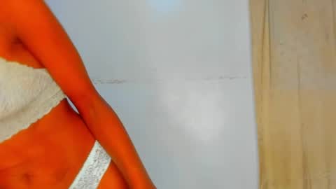 Sexyslutt online show from 17, 5, 2026