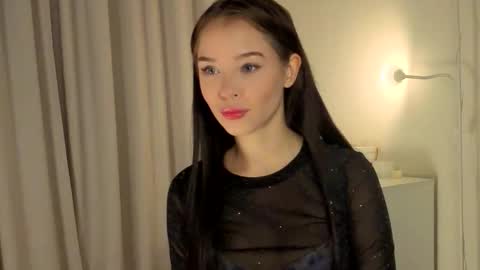 Lily online show from 6, 11, 2025