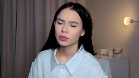 Lily online show from 5, 2, 2026