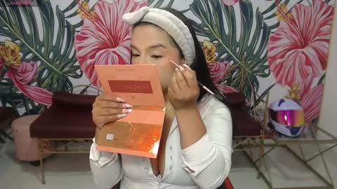 Mariana Torres online show from 8, 4, 2026