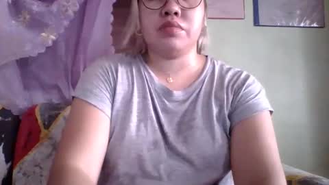 Snapshot of small_boobs59 chatting on 15, 9, 2025 Lovewella online show from 15, 9, 2025