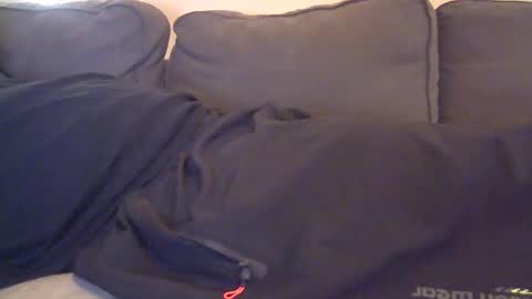 smallandshy1980 online show from 14, 1, 2026