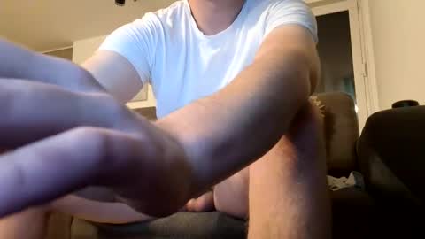 Snapshot of smalldickbigdreams23 chatting on 29, 11, 2025 smalldickbigdreams23 online show from 29, 11, 2025