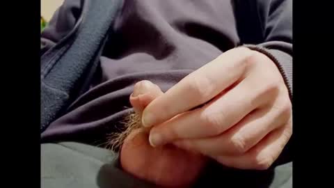 Snapshot of smallhairyuncut chatting on 30, 12, 2024 Small Hairy Uncut online show from 30, 12, 2024