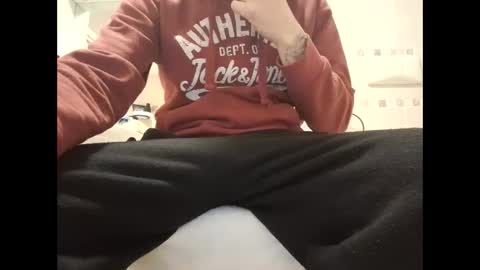 smallone8825 online show from 27, 12, 2024