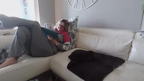 Daddy online show from 5, 1, 2025