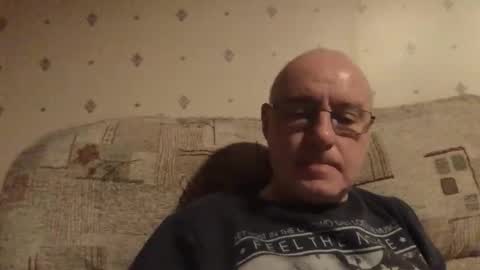 Snapshot of smallsteve562 chatting on 25, 9, 2025 Steve online show from 25, 9, 2025