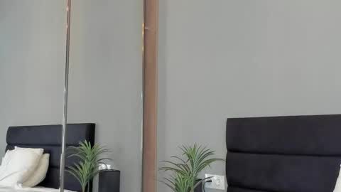 Snapshot of smile_forever_ chatting on 14, 10, 2025 Bella online show from 14, 10, 2025