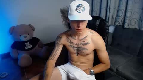 Snapshot of smileexander chatting on 7, 11, 2025 smileexander online show from 7, 11, 2025