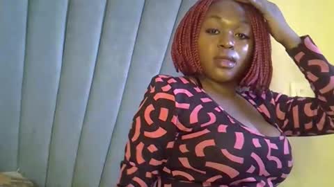 smiley_berry online show from 12, 9, 2025