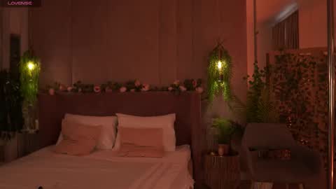 Snapshot of smiley_mia_ chatting on 24, 9, 2025 Mia online show from 24, 9, 2025