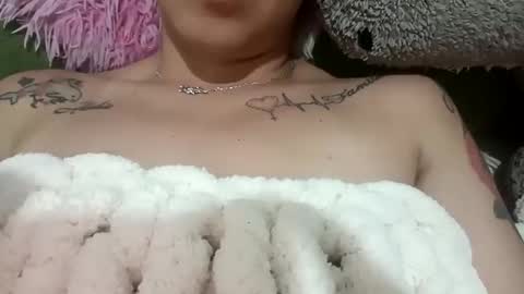 Snapshot of smoke_leidy_ chatting on 2, 11, 2025 smoke_leidy_ online show from 2, 11, 2025