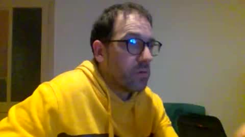 Snapshot of smokered100s chatting on 22, 10, 2025 luca online show from 22, 10, 2025