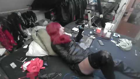 smokeslut365 online show from 26, 9, 2025