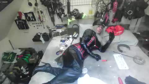 smokeslut365 online show from 25, 11, 2025