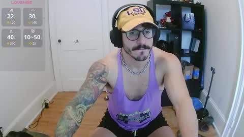 Snapshot of smokeylosy chatting on 21, 10, 2025 Johnny online show from 21, 10, 2025