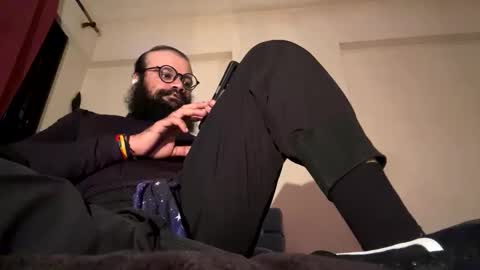 Snapshot of smokingorilla chatting on 16, 12, 2025 smokingorilla online show from 16, 12, 2025