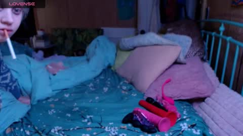 Snapshot of smokydian chatting on 11, 2, 2025 DIAN dee-ann online show from 11, 2, 2025