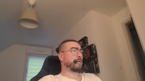 Snapshot of smoothie987987 chatting on 4, 12, 2024 AllDayIDream online show from 4, 12, 2024