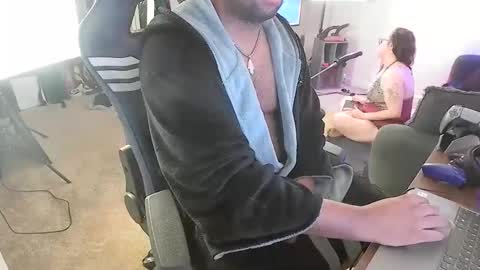 Snapshot of smoothj2015 chatting on 17, 1, 2026 Smoothj2011 online show from 17, 1, 2026