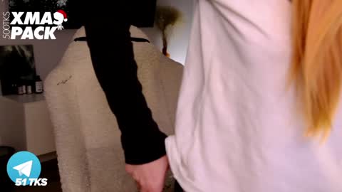 Snapshot of smthwrong chatting on 11, 12, 2024 smthwrong online show from 11, 12, 2024