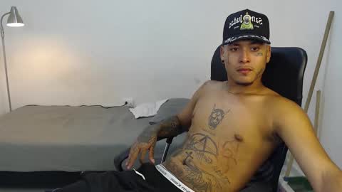 Snapshot of snak_master1 chatting on 18, 9, 2025 snak_master1 online show from 18, 9, 2025