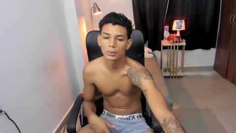 Snapshot of snak_master1 chatting on 5, 11, 2025 snak_master1 online show from 5, 11, 2025