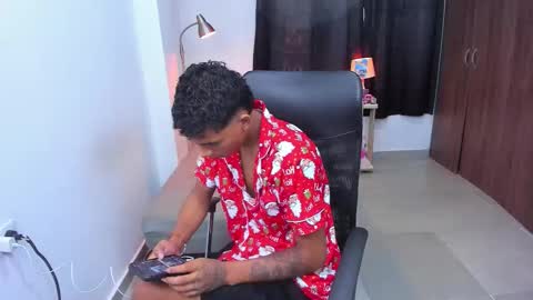 snak_master1 online show from 13, 11, 2025