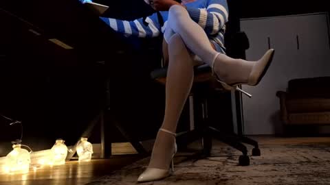MISS SISSY CHERI online show from 2, 8, 2026