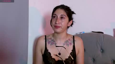 Snapshot of snow_baall chatting on 21, 11, 2025 IG OF red moonn online show from 21, 11, 2025