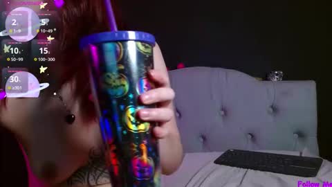 Snapshot of snow_baall chatting on 21, 12, 2025 IG OF red moonn online show from 21, 12, 2025