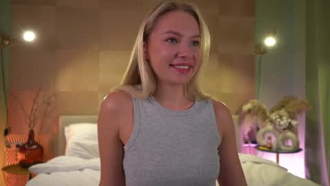 Candice Snow online show from 15, 12, 2024